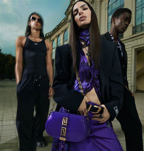 versace europe website.